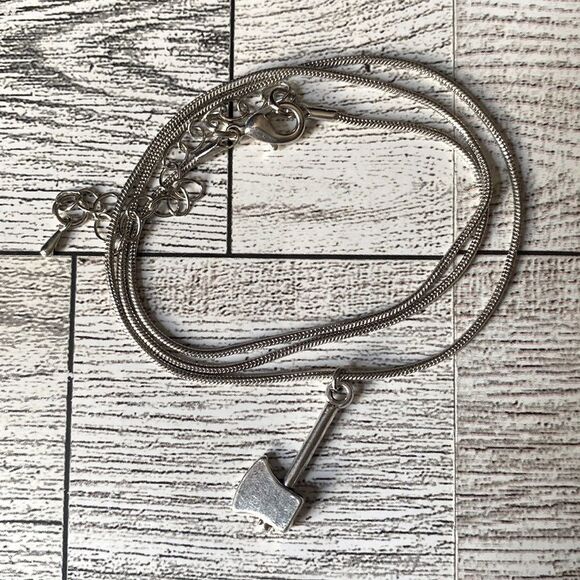 Dainty, Faux Axe Blade, Charm & Rope Chain, NEW - Picture 3 of 8